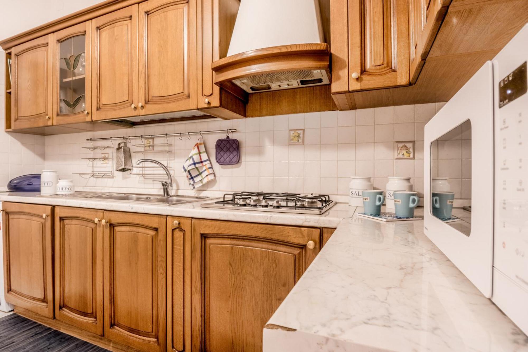 Apartment Piazza Vescovio Spazioso Trilocale Rom